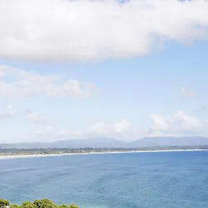 https://bay-beach-house.hotelsbyronbayaustralia.com